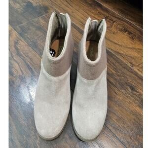 Toms Booties Size 6.5 Grey